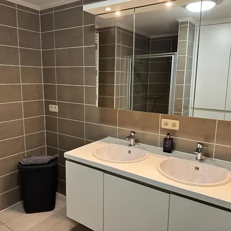 Meretmoi -- Modern In Apartment
