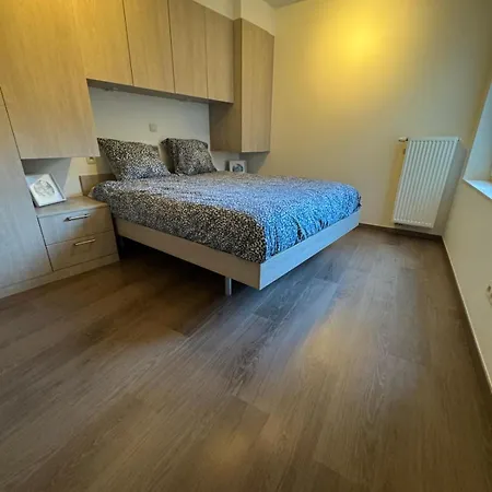 Meretmoi -- Modern In Apartment