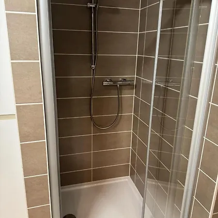 Meretmoi -- Modern In Apartment