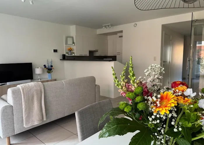 Meretmoi -- Modern In Apartment *