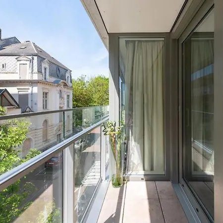 Meretmoi -- Modern In Lejlighed *