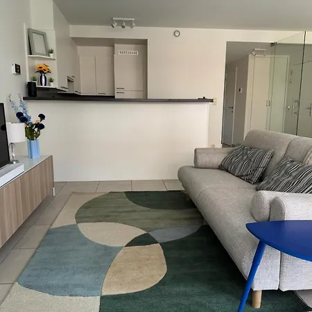 Meretmoi -- Modern In *